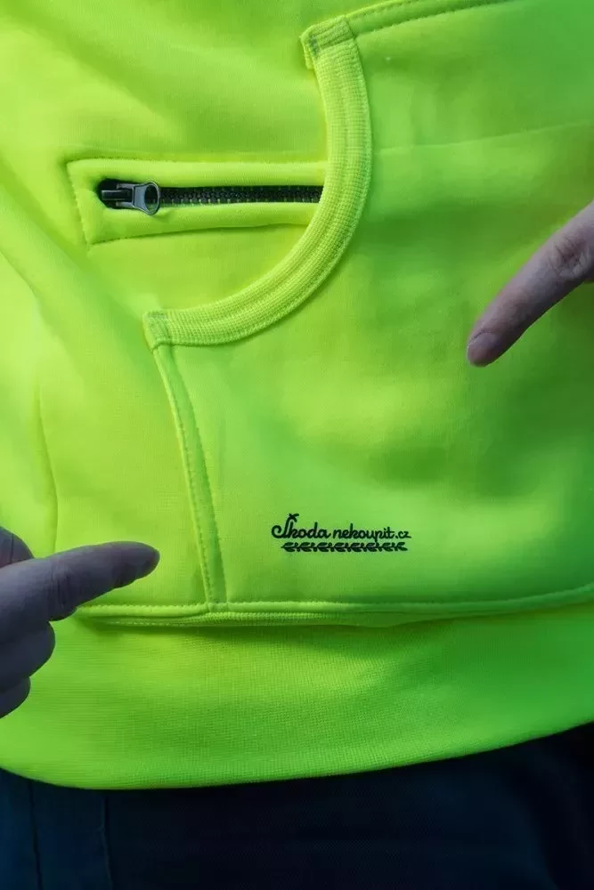 Fluorescenční pánská mikina se škodovkou Felicia