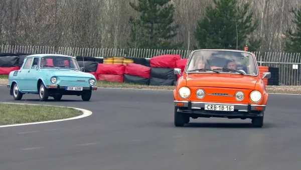 most-2019-veteran-sraz-cestazasnem-skoda-handy-17.jpg