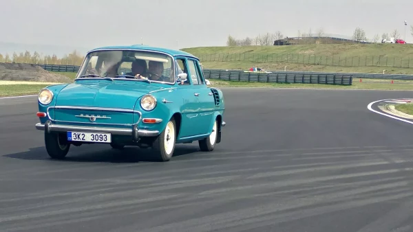 most-2019-veteran-sraz-cestazasnem-skoda-handy-38.jpg